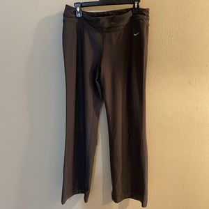 Nike Fit Dry Pants Sz L  EUC